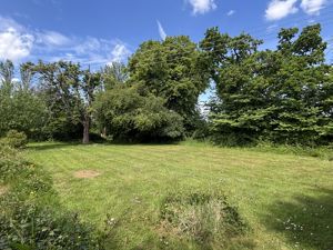 Photo 25- click for photo gallery